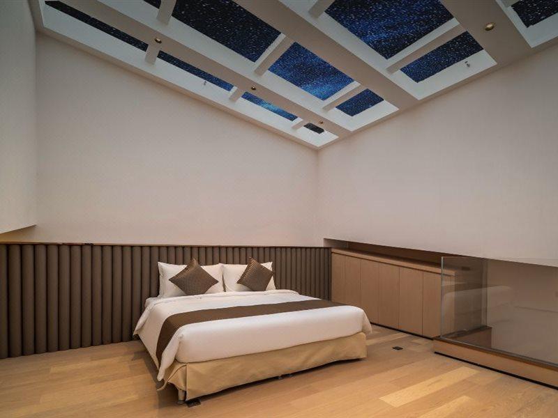 Rezen Select Jiading Xincheng Hotel