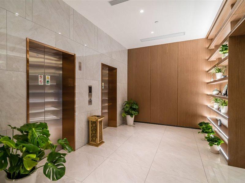 Hotel Rezen Select Jiading Xincheng 4*